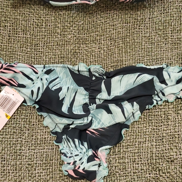 Junior Size GB Swimsuit - Picture 4 of 6